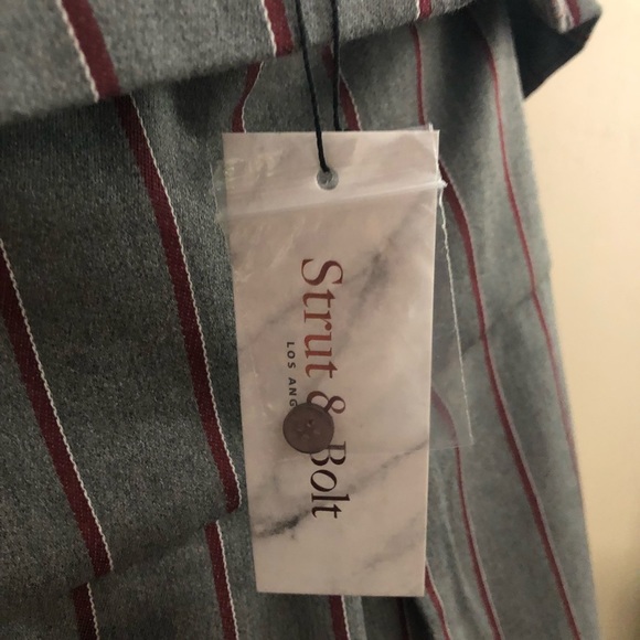 Long Sleeve Off Shoulder Button Down Top - Picture 5 of 5